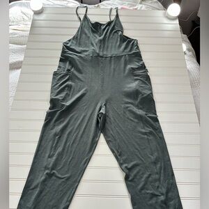 Vuori Women's Sleeveless Jumpsuit Breezy Gray XS